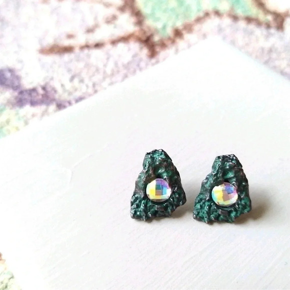 Crystal Stud Earrings Patina Green - Picture 11 of 17